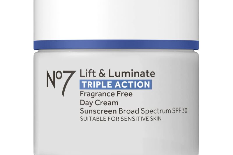 No7 Lift & Luminate Triple Action Fragrance Free Day Cream SPF 30 – Broad Spectrum Anti-Aging Face Cream – Hydrating Hibiscus Peptides & Hyaluronic Acid + Brightening Emblica & Vitamin C (1.69 Fl Oz)
